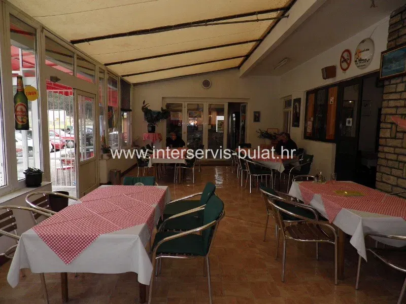 Commercial and residential building in a attractive location – 2