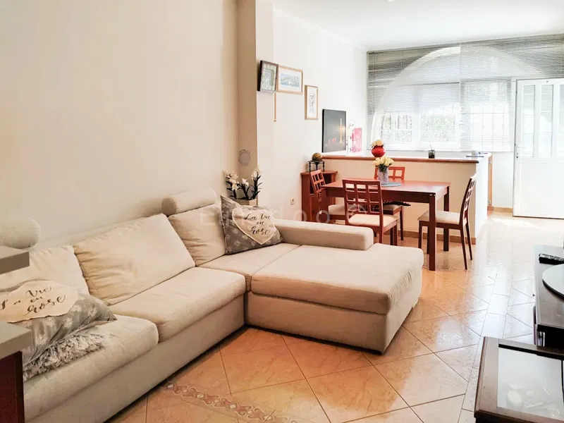 Apartment with tavern in a nice location, near Cuvi beach! – 2