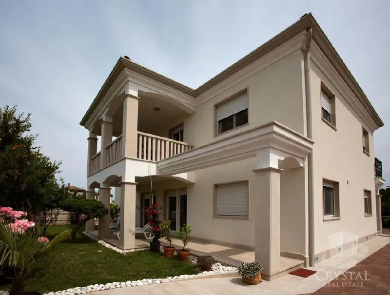Casa – 3