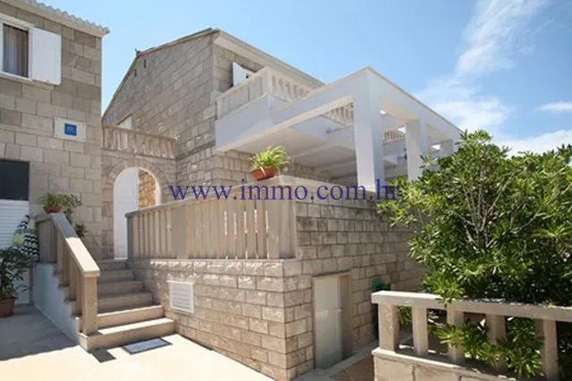 ISLAND OF BRAČ, VILLA WITH SWIMMING POOL, FIRST ROW TO THE SEA – 2
