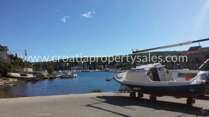 Hvar, old stone house for sale, 1.500.000 € – 3