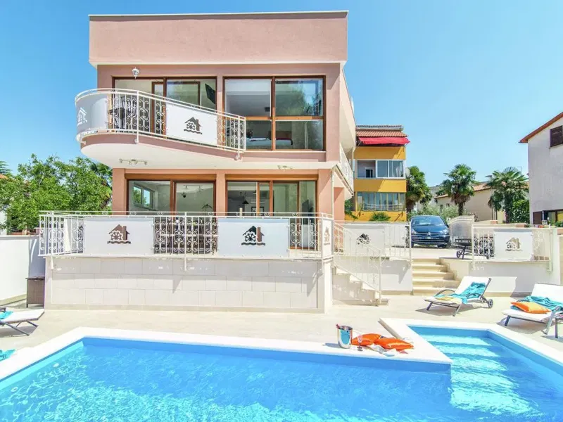 Immobili Istria, casa con piscina, Novigrad-Cittanova, centro – 3
