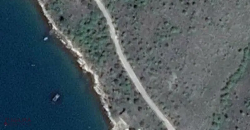ZADAR - KRUŠEVO, PRODAJA GRAĐ.ZEMLJIŠTA 1798 M2, 20 m OD MORA, POGLED!!
