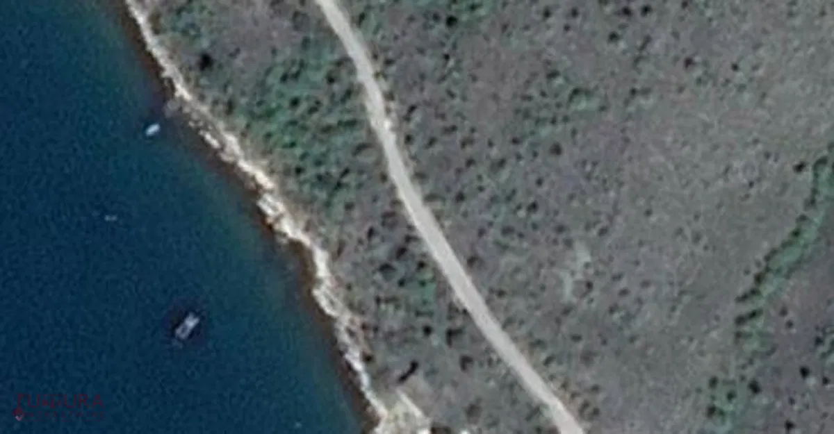 ZADAR - KRUŠEVO, PRODAJA GRAĐ.ZEMLJIŠTA 1798 M2, 20 m OD MORA, POGLED!!
