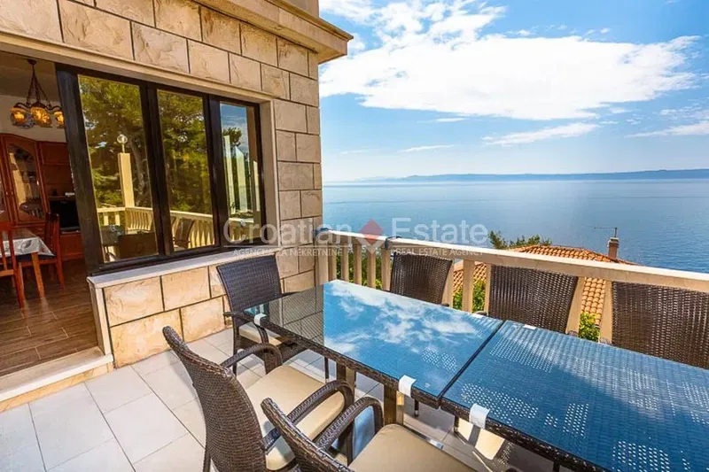 Brač-sziget, tenger közeli villa eladó – 2
