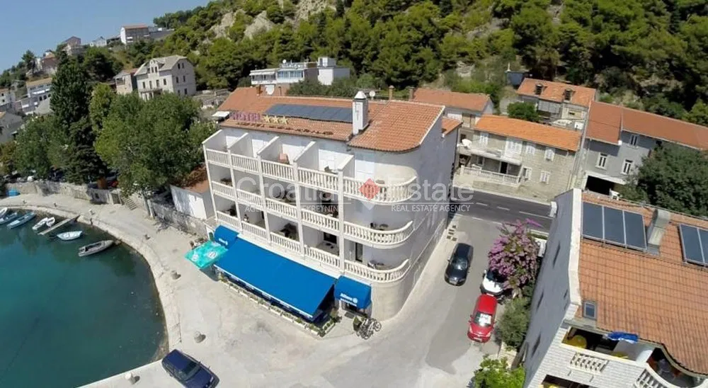 Omiš, hotel na pláži na prodej