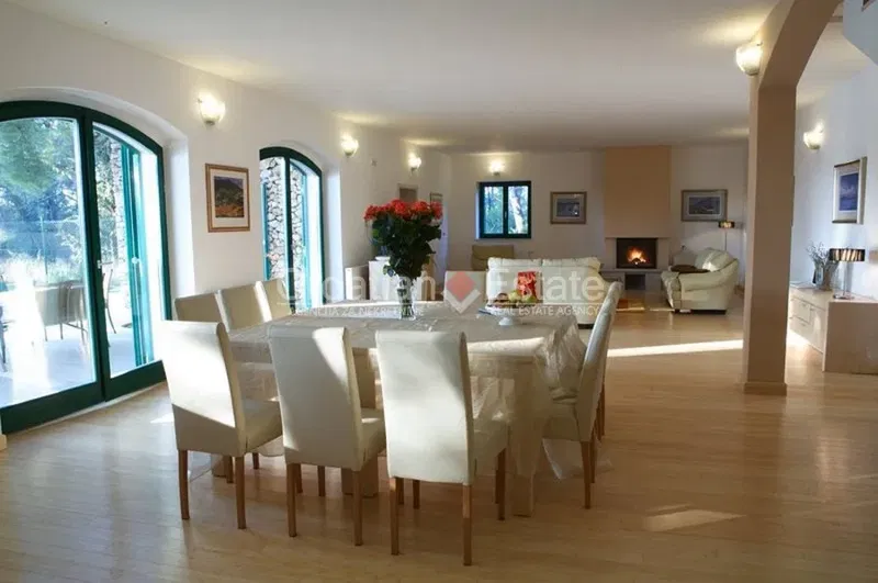 Island Brač, exclusive traditional villa with pool and tennis court for sale – 3