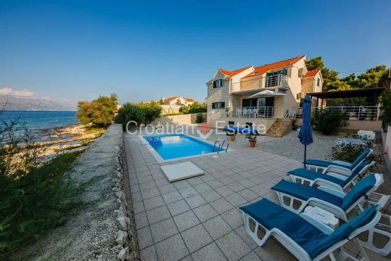 Island Brač, seafront villa with pool – 2
