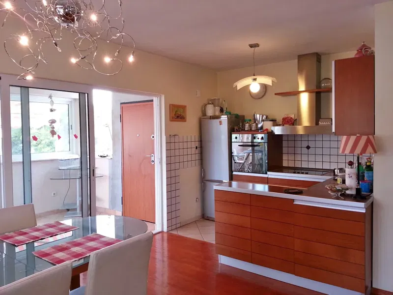 Beautiful family home near the sea, for sale – 3