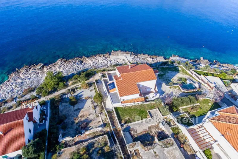 Casa spaziosa in prima fila al mare – 3