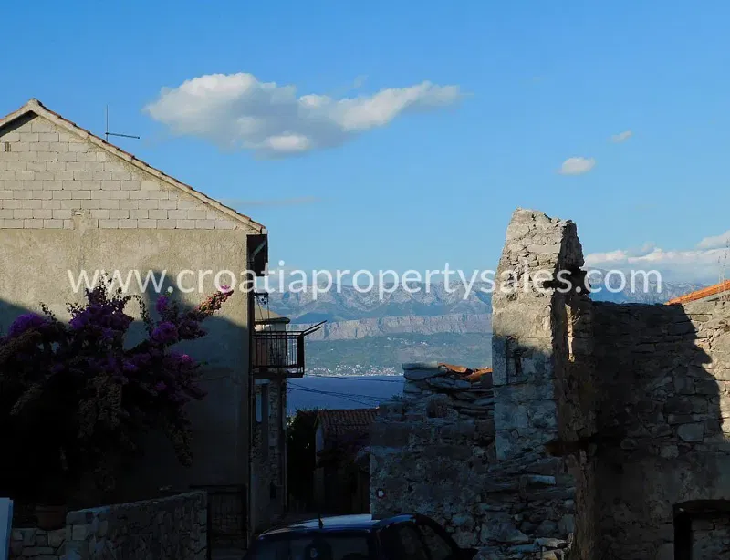 Brac, old stone house for sale, 425.000 € – 3