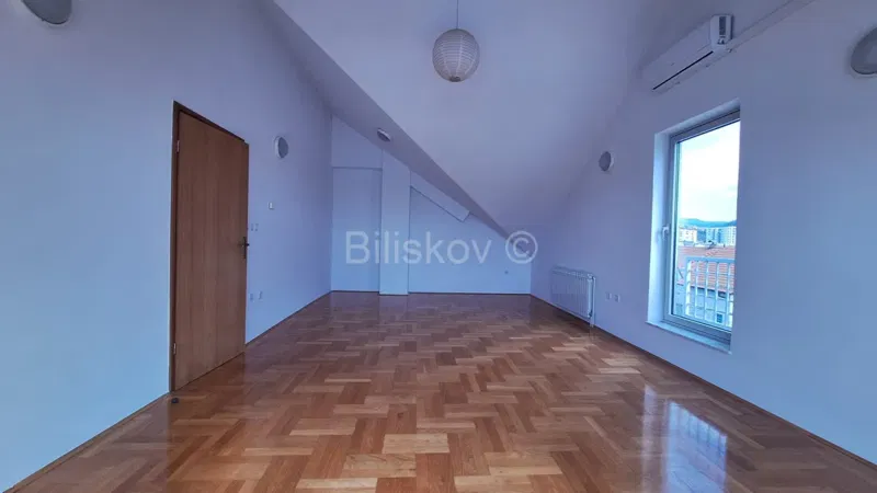 Commercial property Malešnica – 2