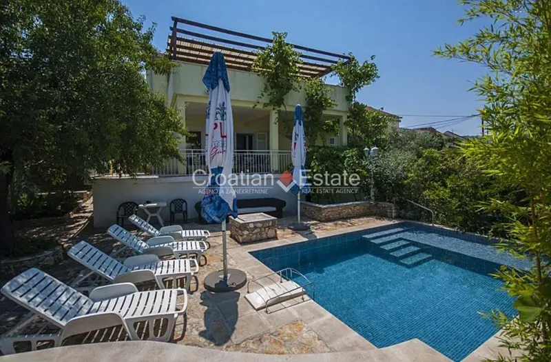 Island Brač - house with pool and sea view for sale – 2