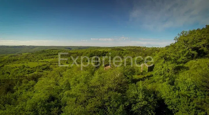 Grožnjan, tenuta 100.000 m² con casa, zona edificabile e vista – 3