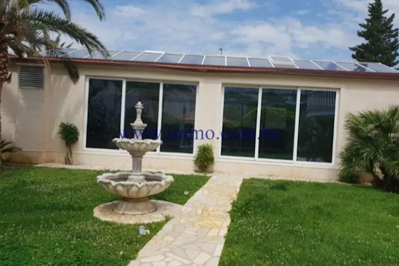 OMIŠ RIVIERA, VILLA WITH SWIMMING POOL – 3