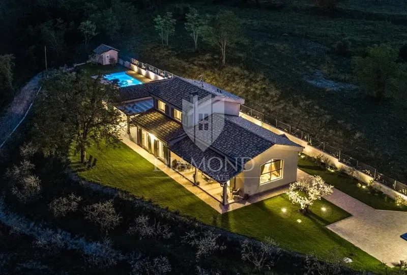 Grožnjan; luxury villa in a secluded location – 3