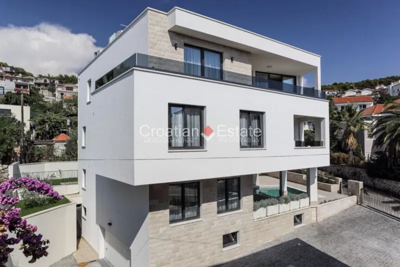 Čiovo-sziget - luxus villa medencével eladó – 2