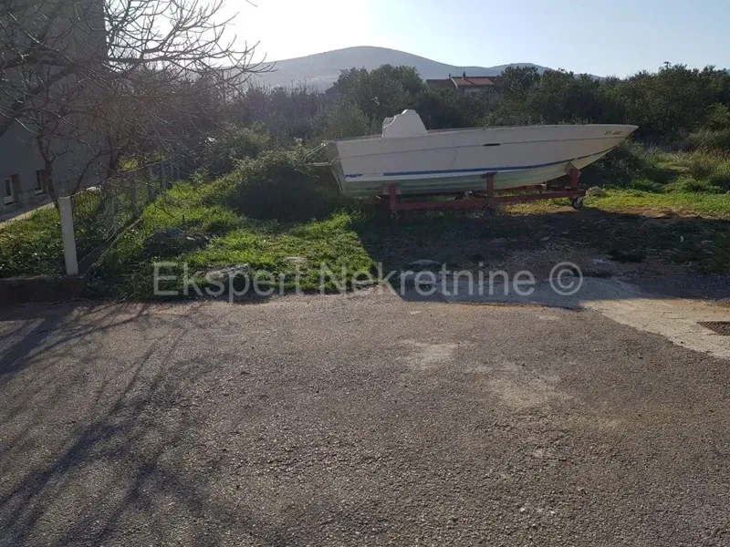 Trogir, Plano, building land 751 m2, with building permit for ground floor 120 m2 – 2