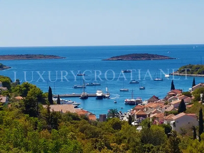 Terreno edificabile con vista mare mozzafiato Maslinica Isola di Solta Croazia – 2