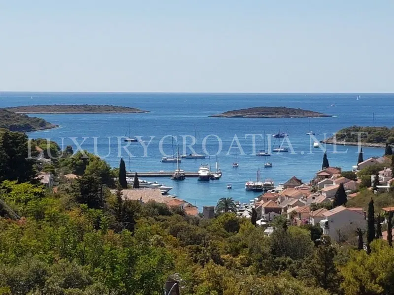 Terreno edificabile con vista mare mozzafiato Maslinica Isola di Solta Croazia – 3