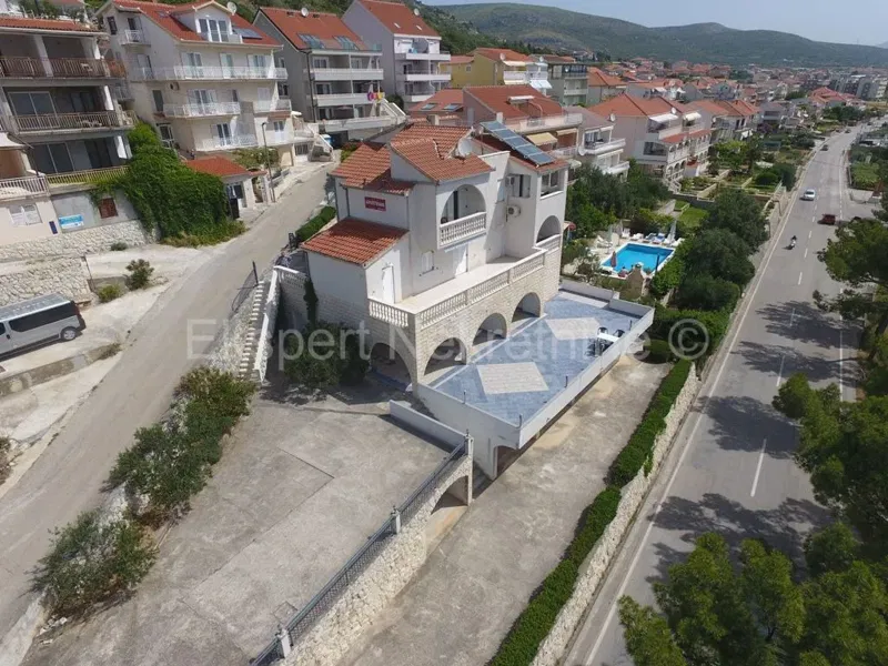 Seget, apartment house 608m2, in an excellent location near the sea, sea view – 3