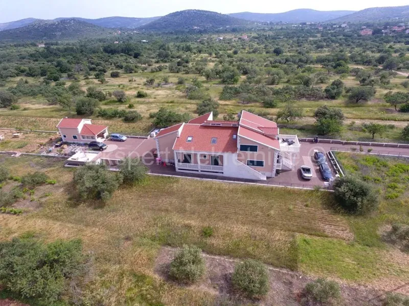 Marina, Dograde, luxury house 789 m2, with garage and summer kitchen – 3