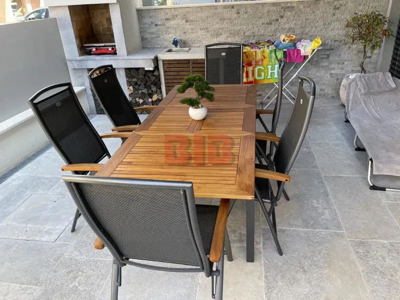 Appartamento Njivice – 2