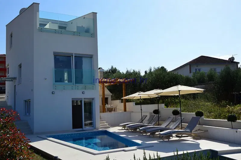ČIOVO, LUXURIOUS VILLA WITH SWIMMING POOL! – 2