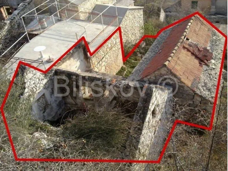 Дом Omiš – 2