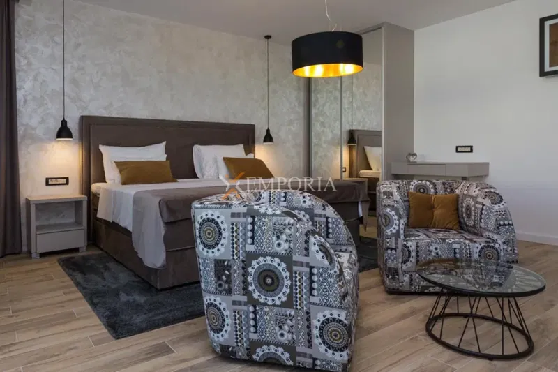 Hotel with superbly equipped rooms and a pool, Zadar – 3