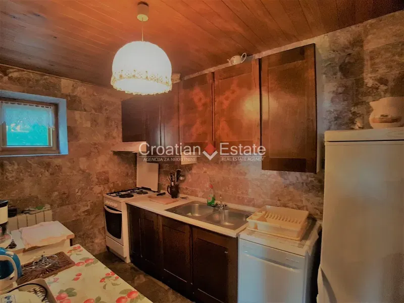 Island Brač - detached house with two apartments for sale – 2