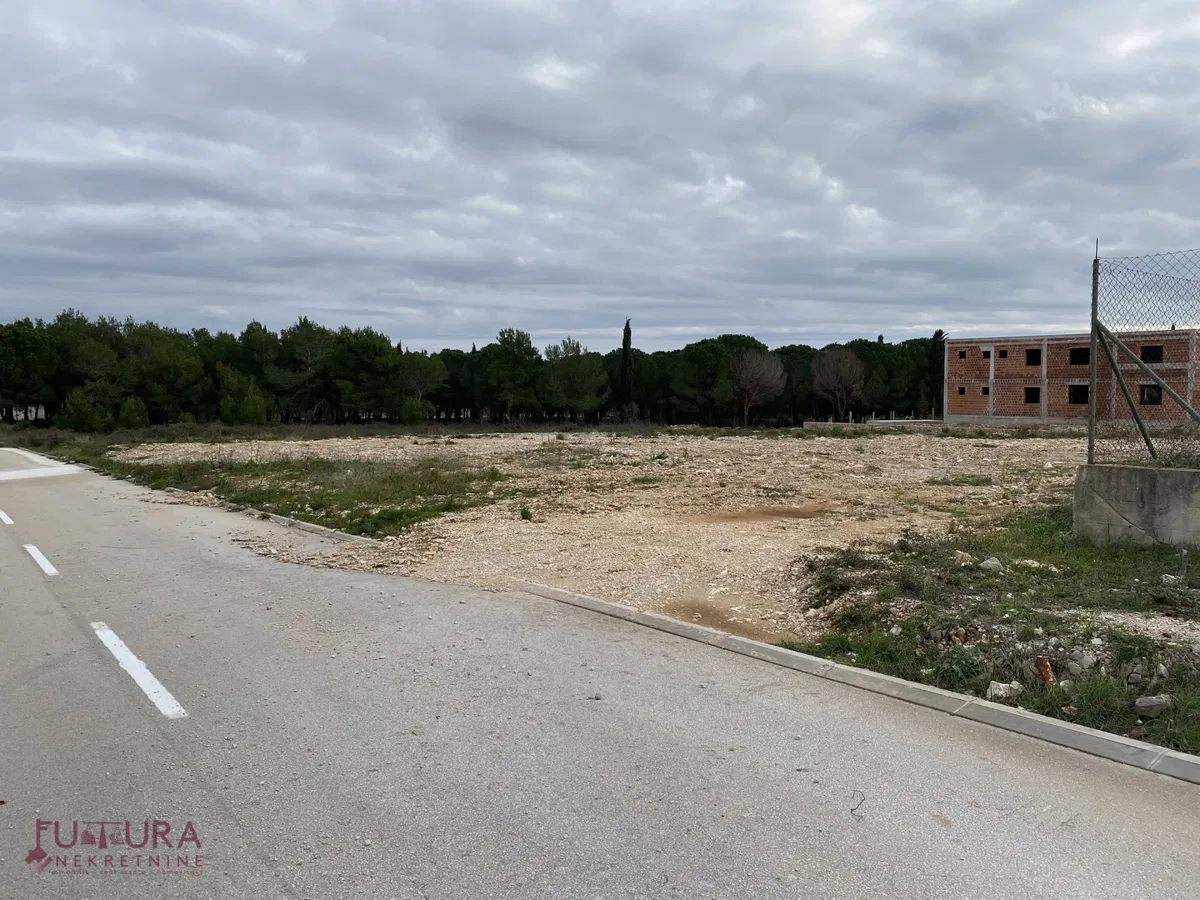 ZADAR - BIOGRAD, PRODAJE SE GRAĐ.ZEMLJIŠTE OD 3417 M2.