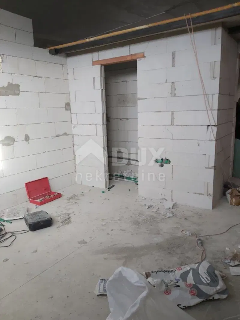 ISTRIA, PULA - 12 studio apartments and an 80m2 apartment in the city center – 2
