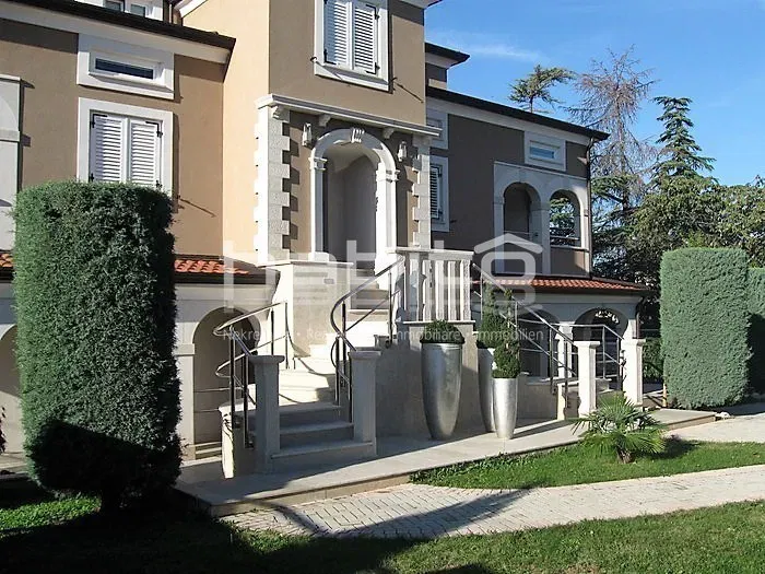 Parenzo 7 km - Bella villa moderna con 10 appartamenti e piscina - a 500 m dal mare! – 3