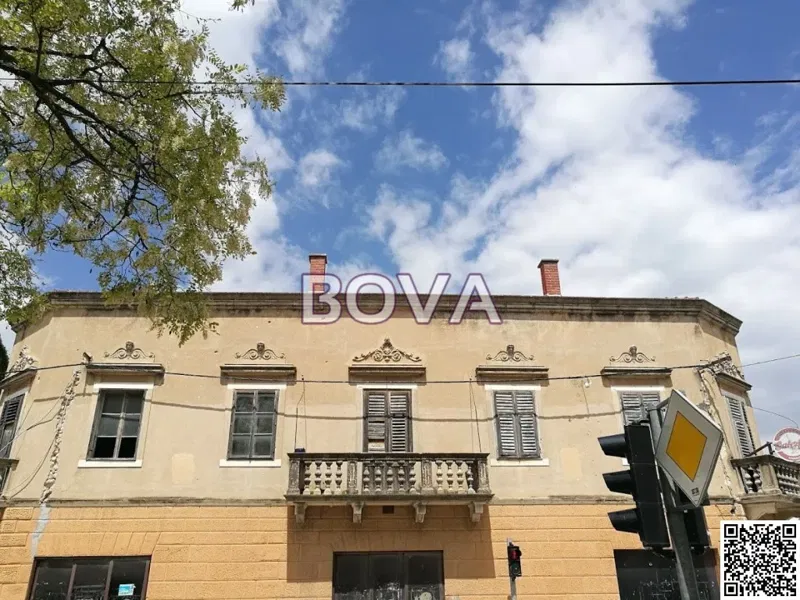 Commercial and residential building 680 m2 in Benkovac, Zadar *TOP OFFER* – 2