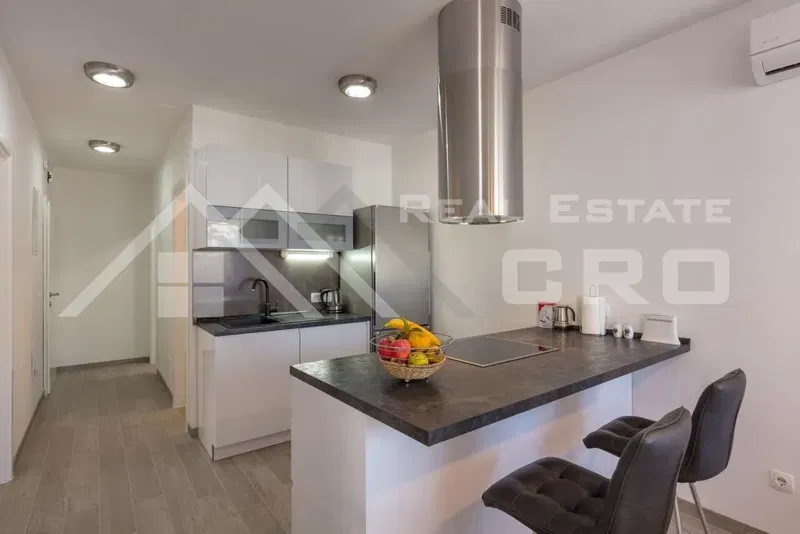 Rogoznica Ingatlanok – Modern apartmanvilla tengerre néző kilátással, eladó – 2
