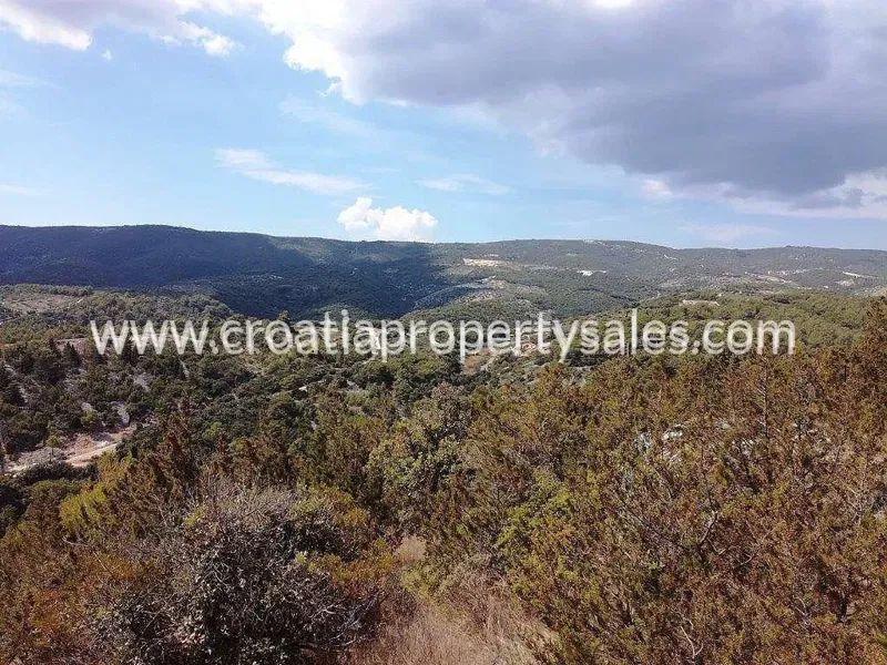 Brac, agricultural land for sale, 130.000 € – 3