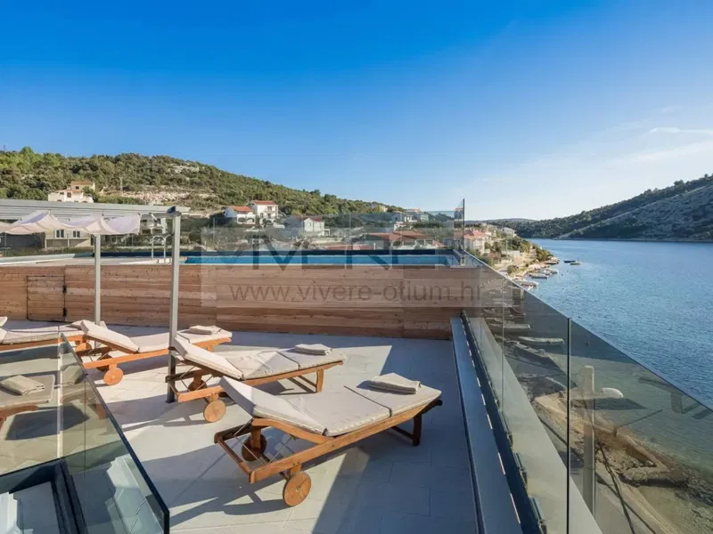 Modern frontline villa with roof terrace pool – 2