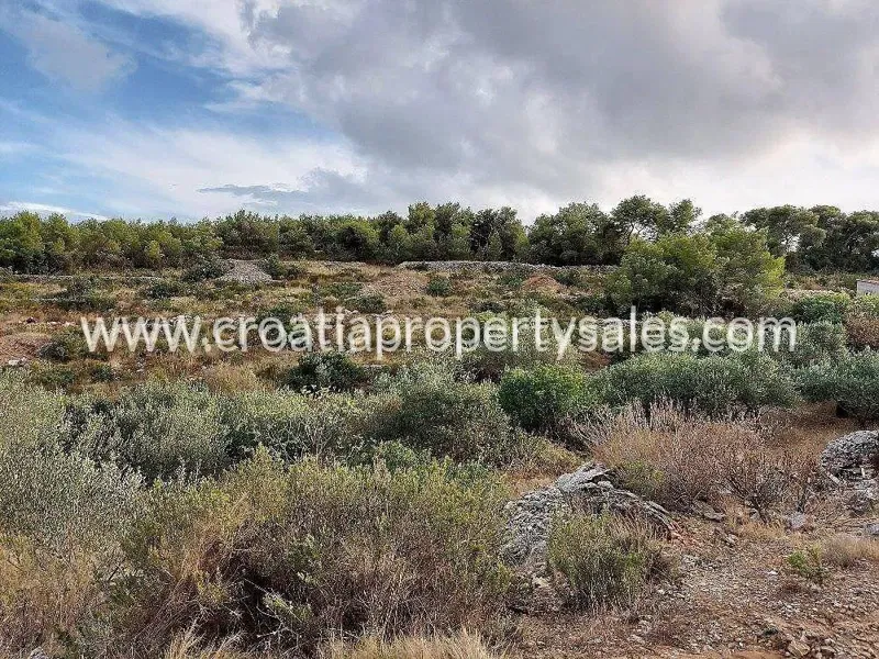 Vis, building land for sale, 110.250 € – 2