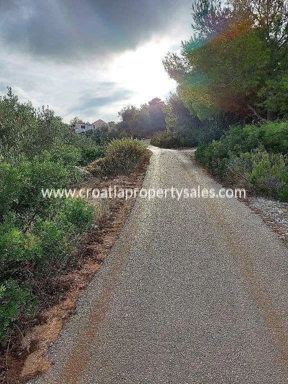 Vis, building land for sale, 110.250 € – 3