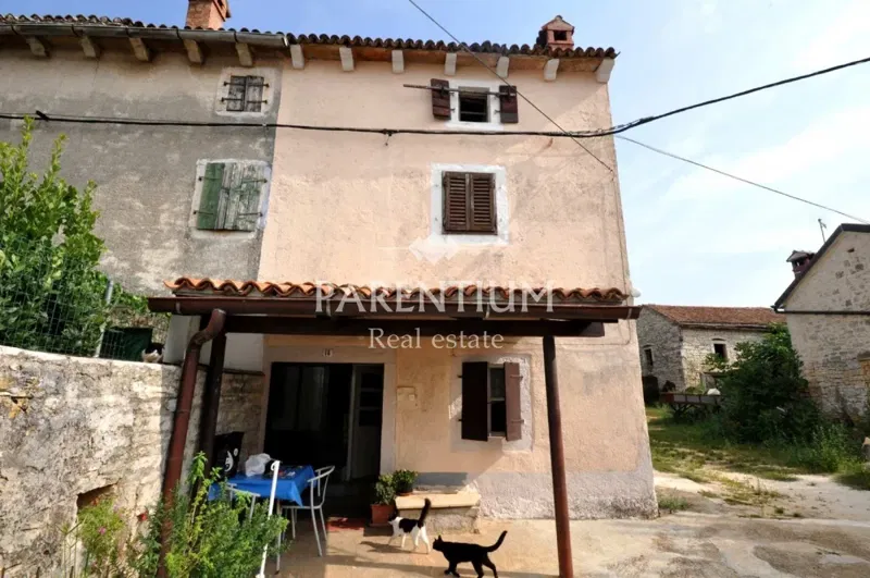 Casa in pietra per l'adattamento – 2