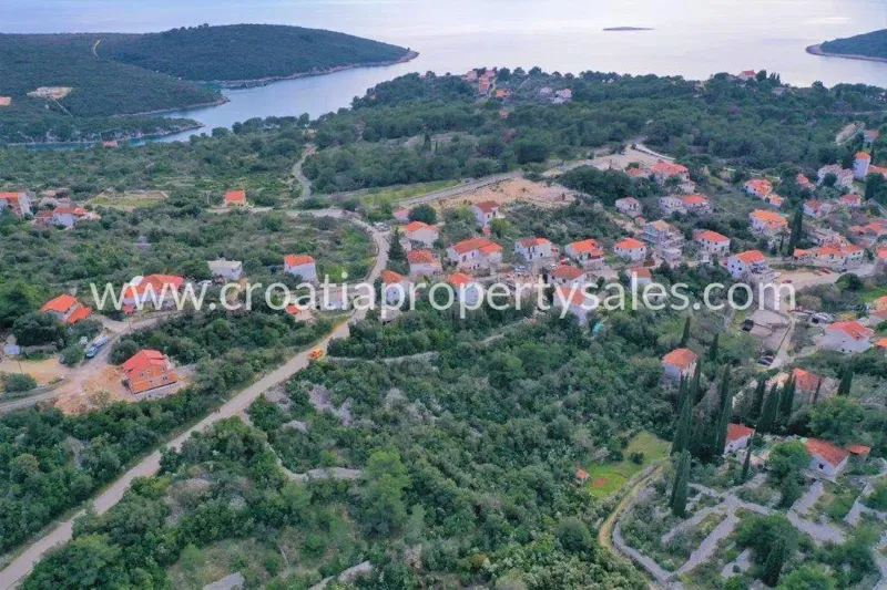 Solta, building land for sale, 172.000 € – 2