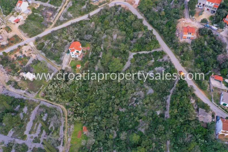 Solta, building land for sale, 172.000 € – 3