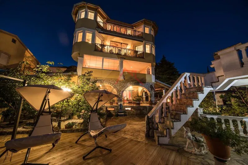 NOVI VINODOLSKI, villa di lusso prima fila di fronte al mare – 2