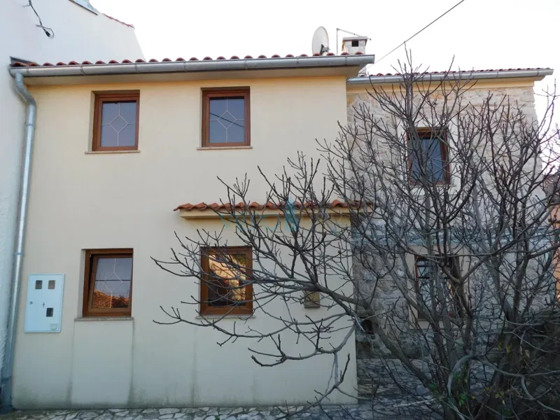 Dobrinj, isola di Krk, dintorni, casa in pietra autoctona con piscina e giardino, in vendita – 3