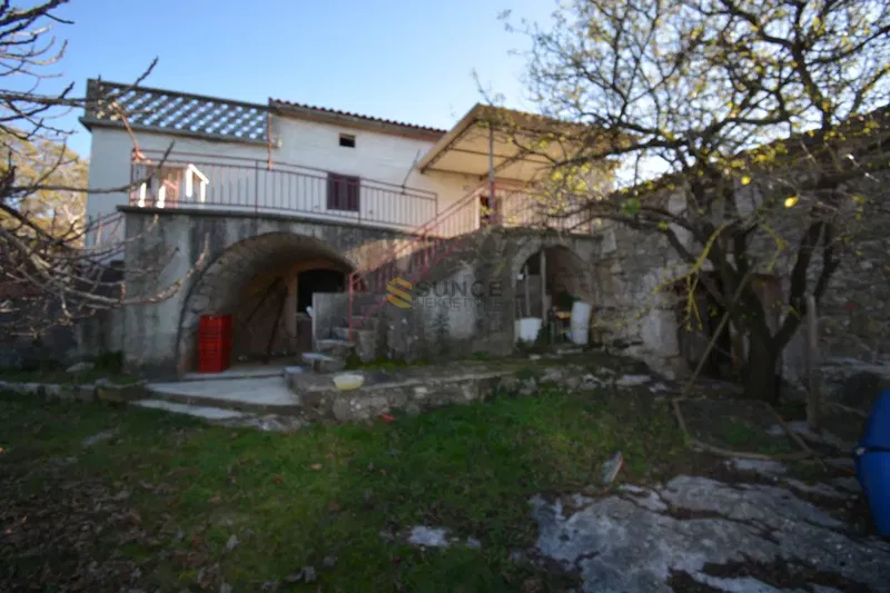 Krk vecchia casa in pietra indipendente con vista aperta! – 3