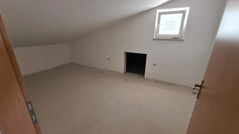 Immobili Istria, vendo appartamento, dintorni Poreč-Parenzo – 2