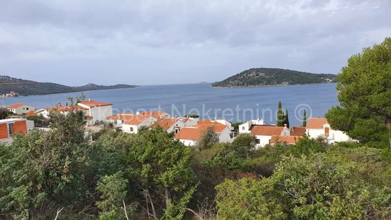 Rogoznica, Ljoljinica, Građev. land 1766 m2, 120 m from the sea, view – 2