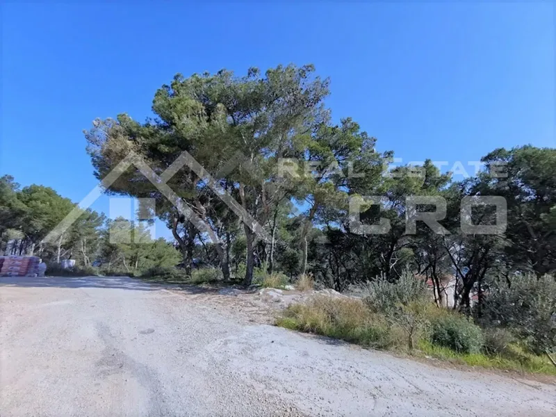 Ingatlanok Brač – Építési telek vonzó helyen, tengerre néző kilátással, eladó – 3
