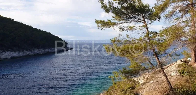 Telek Vela Luka – 2